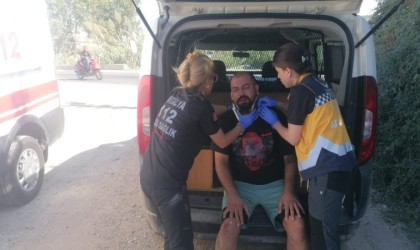 Hasarlı araç almak için geldi, ağırlanmak için bindiği teknede darp ve gasp edildiğini iddia etti