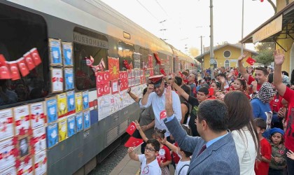Hatayda Cumhuriyet treni ile 100. yıl kutlaması gerçekleştirildi