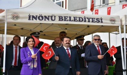 İnönüde Cumhuriyetin 100.ncü yılı coşkuyla kutlandı