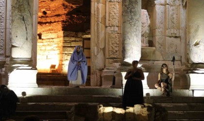 İz bırakan kadınlar tarihi kentte sahne aldı