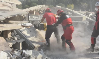 İzmir depreminin 3’üncü yıl dönümünde deprem tatbikatı