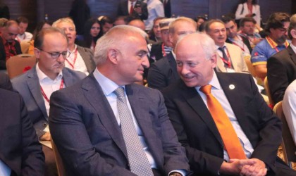 İzmir EuroVelo Bisiklet Turizmi Konferansına yoğun katılım