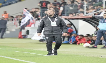 İzmir’de yabancı devrimi