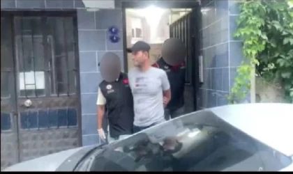 İzmir’deki FETÖ operasyonunda 16 tutuklama 