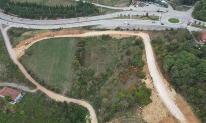 İzmitte 3 sokak yola kavuşuyor