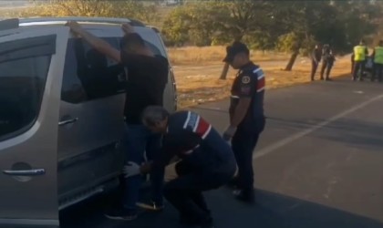 Jandarmadan şok huzur-güven uygulaması: Aranan 17 kişi yakalandı