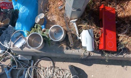 Kablo ve demir hırsızları yakalandı