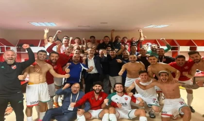 Karşıyaka lider döndü