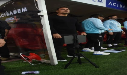 Kayserispor taraftarından Çağdaş Atan’a ’Sahte Euro’ ile tepki