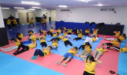 Kış spor okullarında eğitim başladı