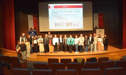 Kız Çocukları Gününde kadına yönelik şiddetle konuşuldu