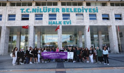Kız çocukları Nilüferden dünyaya dostluk ve barış mesajı verdi