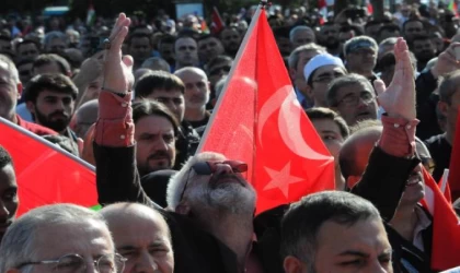 Kocaeli’de binlerce kişi Filistin için yürüdü