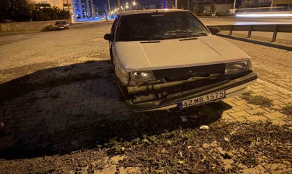 Konyada 2 otomobil çarpıştı: 5 yaralı