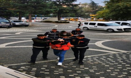 Konyada engelli aracını çalan 2 şüpheli yakalandı