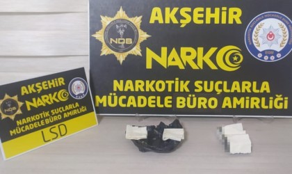 Konyada peçeteye emdirilmiş uyuşturucu ele geçirildi