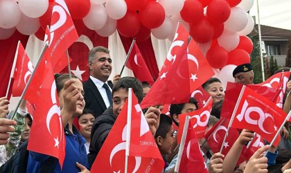 Köyümde Cumhuriyeti Yaşıyorum projesiyle tüm il bayraklarla donatıldı