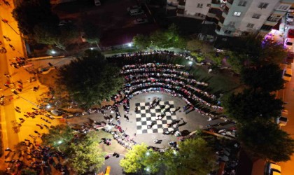 Kozan sokaklarında Cumhuriyet coşkusu