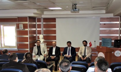 Kütahyada Dahili Branş Hekimleri ile MHRS ve Kliniklerin işleyişi masaya yatırıldı