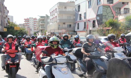 Mersinde kuryeler ölen arkadaşları için konvoy yaptı