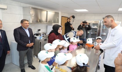 Minikler can dostlarıyla bir gün geçirdi