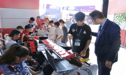Muğladan binlerce öğrenci Teknofest heyecanını İzmirde yaşadı