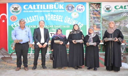 Mustafakemalpaşada Renkli Ceviz Hasadı Festivali düzenlendi