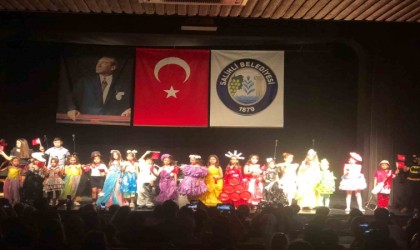 Salihlide çocuklar gönüllerince eğlendi