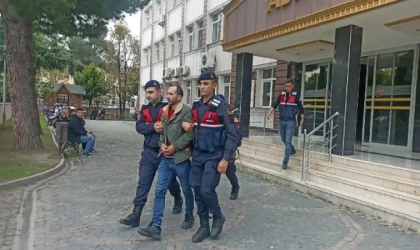 Samsun’da 1 camiyi yakıp, 2’sini de yakmaya çalışan şüpheli tutuklandı