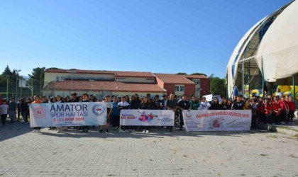 Selendide vatandaşlar spor için buluştu