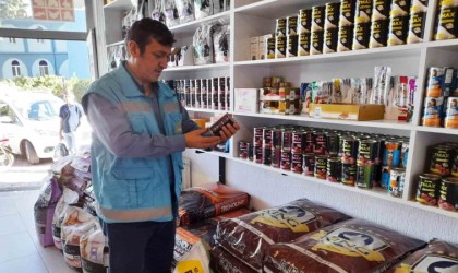 Simavda yem bayilerinden analiz için numune alındı