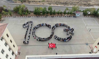 Siverekte öğrencilerden Cumhuriyetin 100. yılına özel koreografi