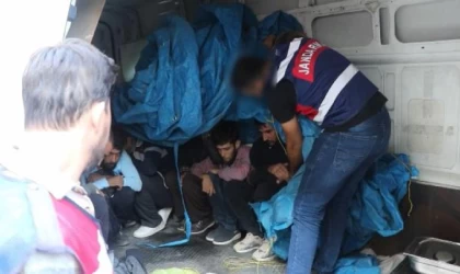Suriye’den kaçak geçiş yapan 5’i Rus, 39 kişi yakalandı