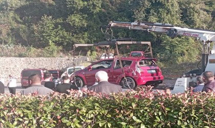 Takla atan araçtan yara almadan kurtuldu