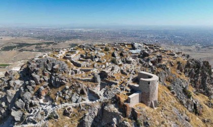 Tarihi Gevale Kalesinde 3. etap çalışmalar sürüyor