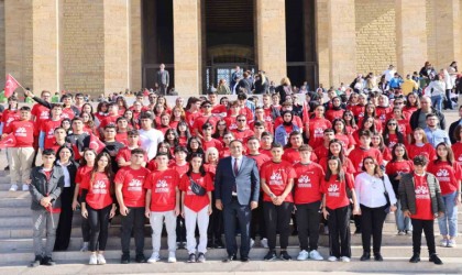 Torosların gençleri Anıtkabiri ziyaret etti