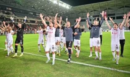 Turgutluspor bayram yaptı