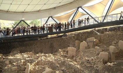 Üniversiteyi kazanan öğrenciler soluğu Göbeklitepede alıyor