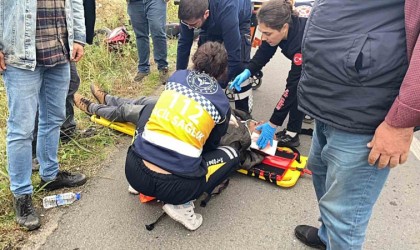 Uzunköprüde tır motosiklete çarptı: 1 yaralı