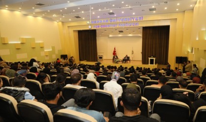 Vali Şıldak üniversite öğrencileriyle buluştu