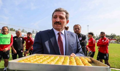 Vali Tavlıdan Samsunspora baklava dopingi
