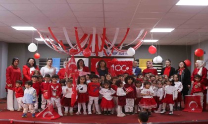 Van Büyükşehir Belediyesi minikler için 100. yıl etkinliği düzenledi