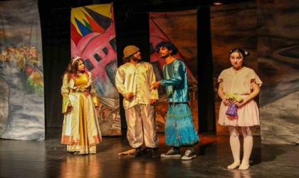 Van Büyükşehir Belediyesi öğrencileri sanat ile buluşturuyor