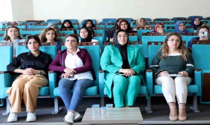 Van Büyükşehir Belediyesinden ‘aile içi iletişim semineri
