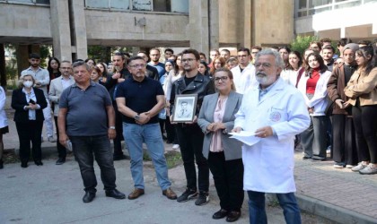 Vasiyeti üzerine Tıp Fakültesinde 4 yıl kadavra olarak kullanıldı...Naaşı törenle ailesine teslim edildi