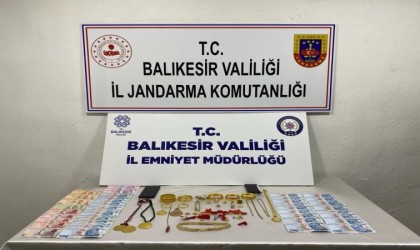 Yaşlı çiftin yüzünü JASAT güldürdü