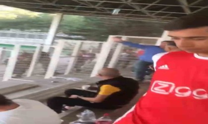 Yeşil sahada tansiyon tribünlere sıçradı...Su şişesi ve taşlar havada böyle uçuştu