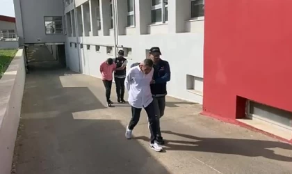 122 kilo skunk ile ’dur’ ihtarına uymayıp kamyonetle kaçtı; polis lastiğe ateş ederek yakaladı