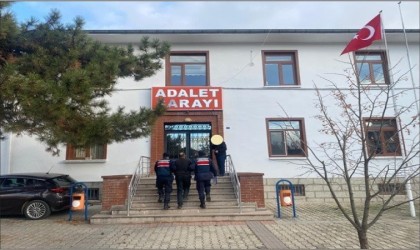 7 yıl 6 ay hapis cezası bulunan şahıs jandarma ekiplerince yakalandı