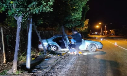 Alkollü sürücünün kullandığı otomobil kamyonla çarpıştı: 2 ölü